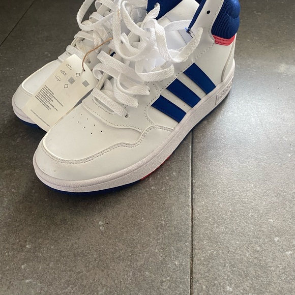 Adidas - Picture 3 of 3